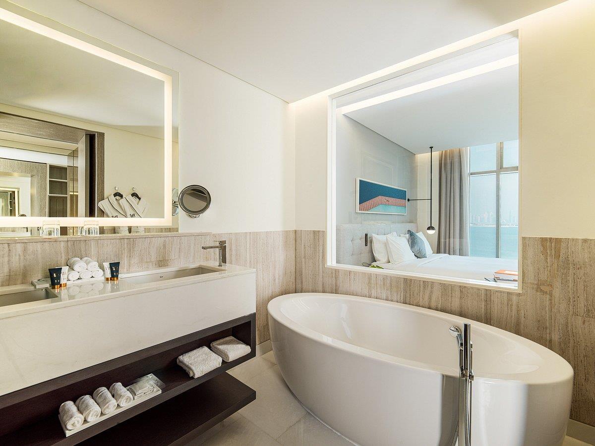 Th8 Palm Dubai Beach Resort Vignette Collection, an IHG hotel 5*