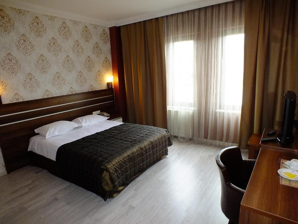 Lifos Hotel 3*