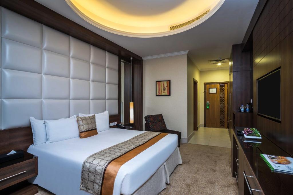 Gloria Inn Hotel 3*