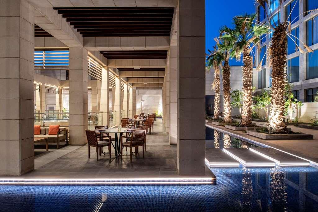 DoubleTree by Hilton Riyadh Financial District Hotel & Suites 4*