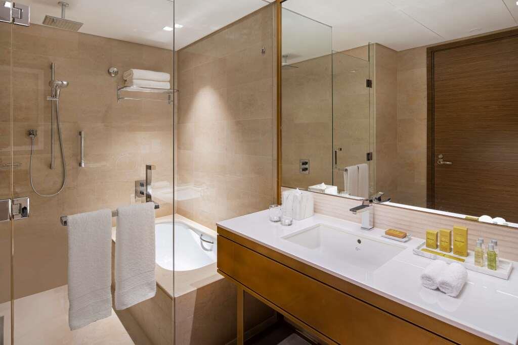 DoubleTree by Hilton Riyadh Financial District Hotel & Suites 4*