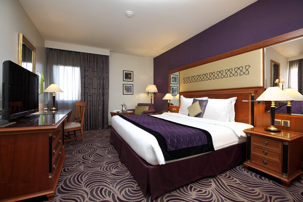 Holiday Inn Tabuk 4*