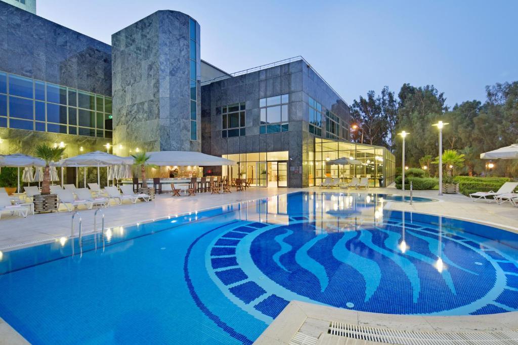 Туры в Adana HiltonSA