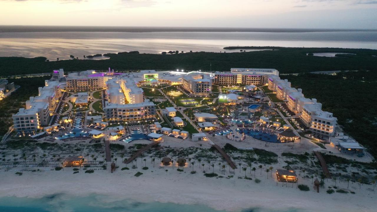 Туры в Planet Hollywood Adult Scene Cancun