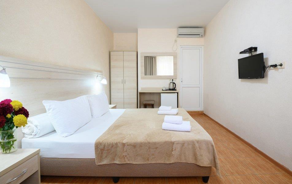 Альбатрос (ул. Б. Хмельницкого) 0*