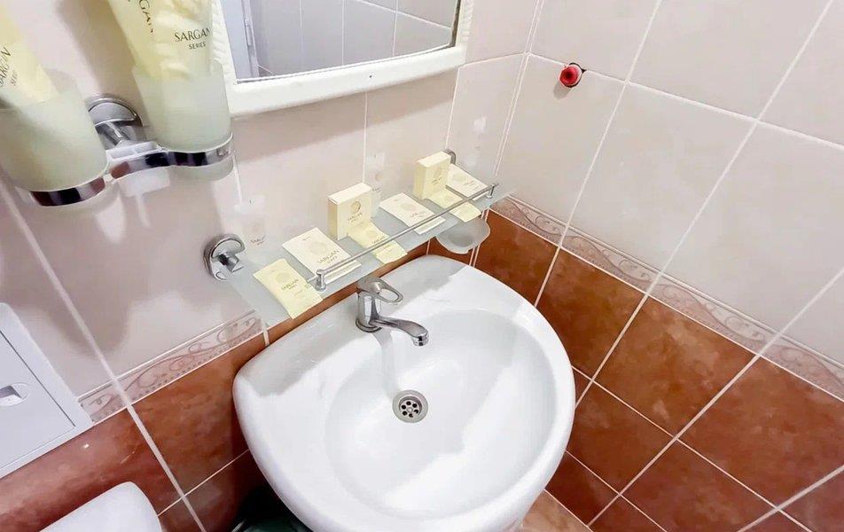 Альбатрос (ул. Б. Хмельницкого) 0*