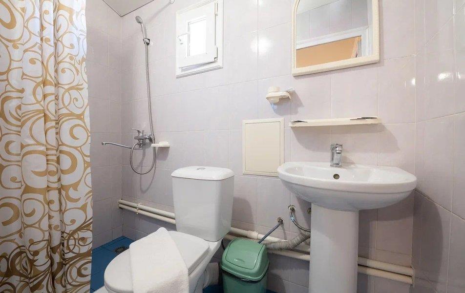 Альбатрос (ул. Б. Хмельницкого) 0*