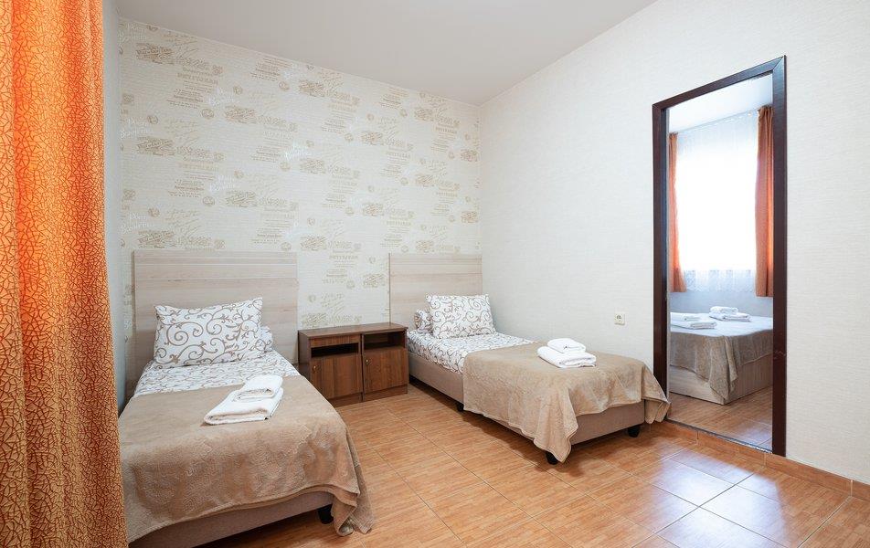 Альбатрос (ул. Б. Хмельницкого) 0*