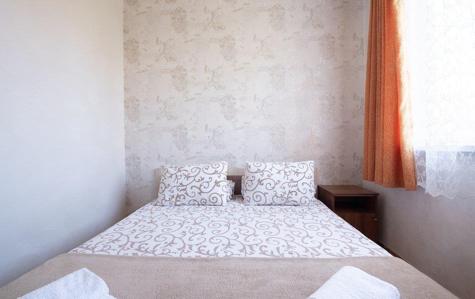 Альбатрос (ул. Б. Хмельницкого) 0*