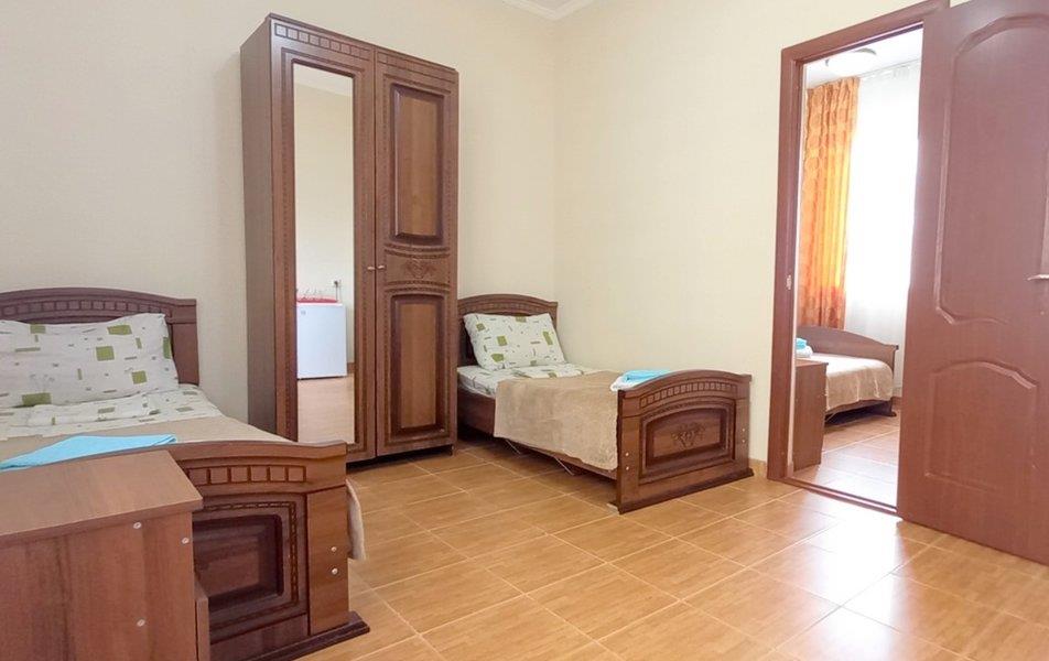 Альбатрос (ул. Б. Хмельницкого) 0*