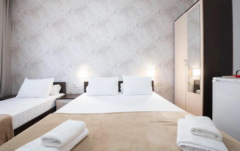 Альбатрос (ул. Б. Хмельницкого) 0*