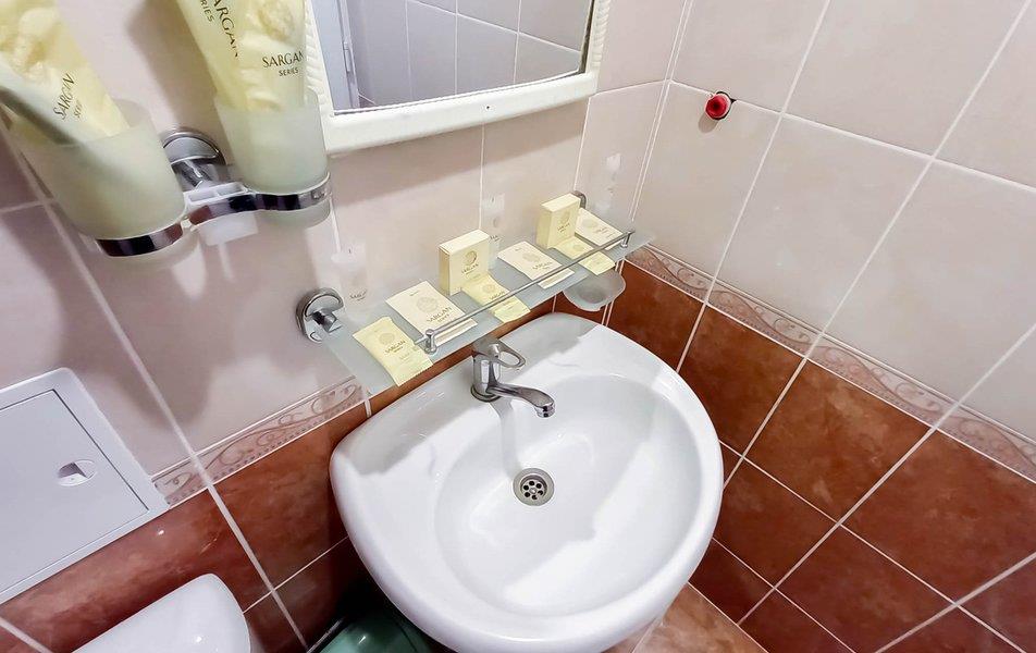 Альбатрос (ул. Б. Хмельницкого) 0*