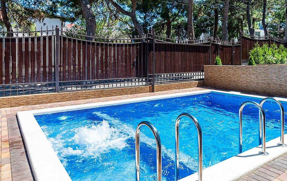 Анжелика (ул. Колхозная) 0*