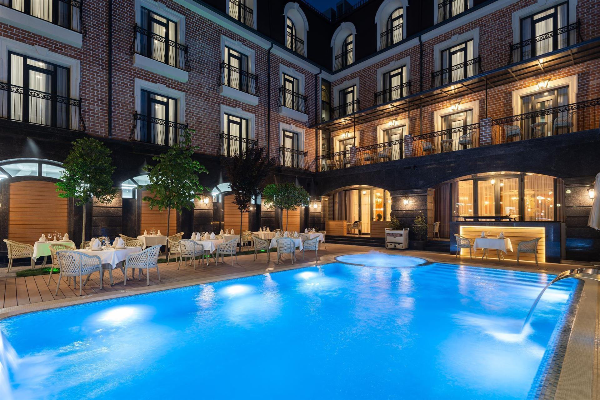 Oscar Boutique Hotel 3*