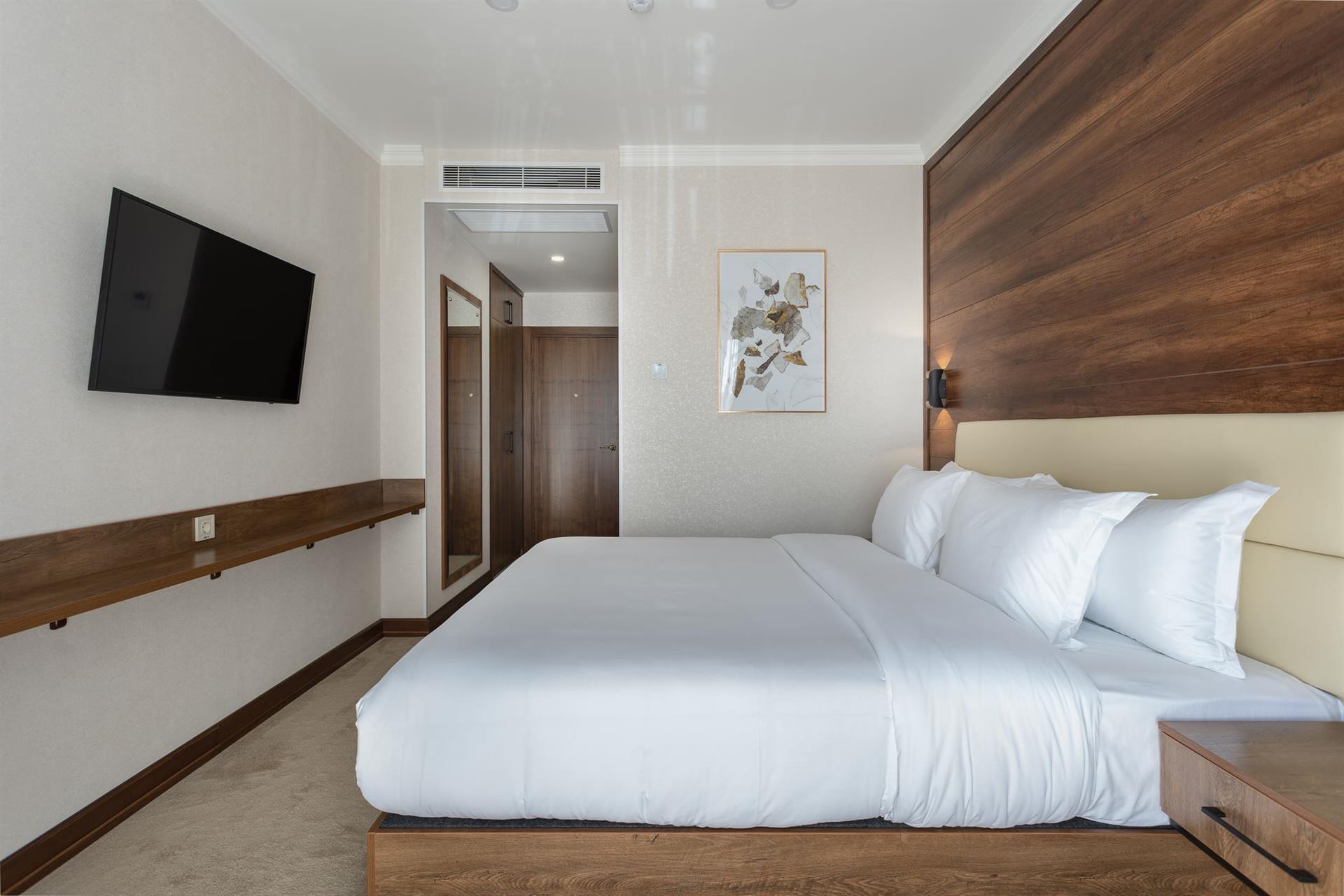 Oscar Boutique Hotel 3*