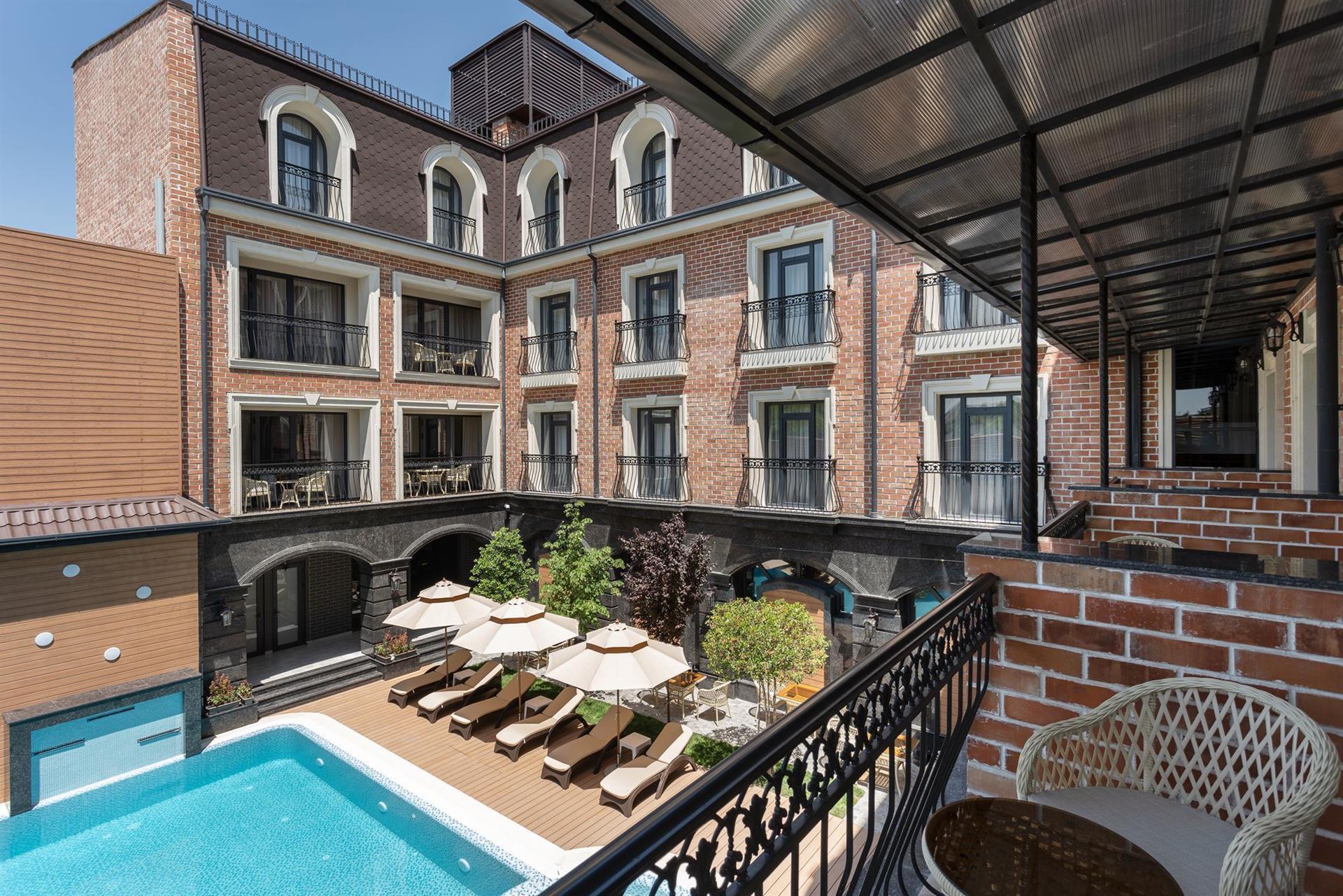 Oscar Boutique Hotel 3*