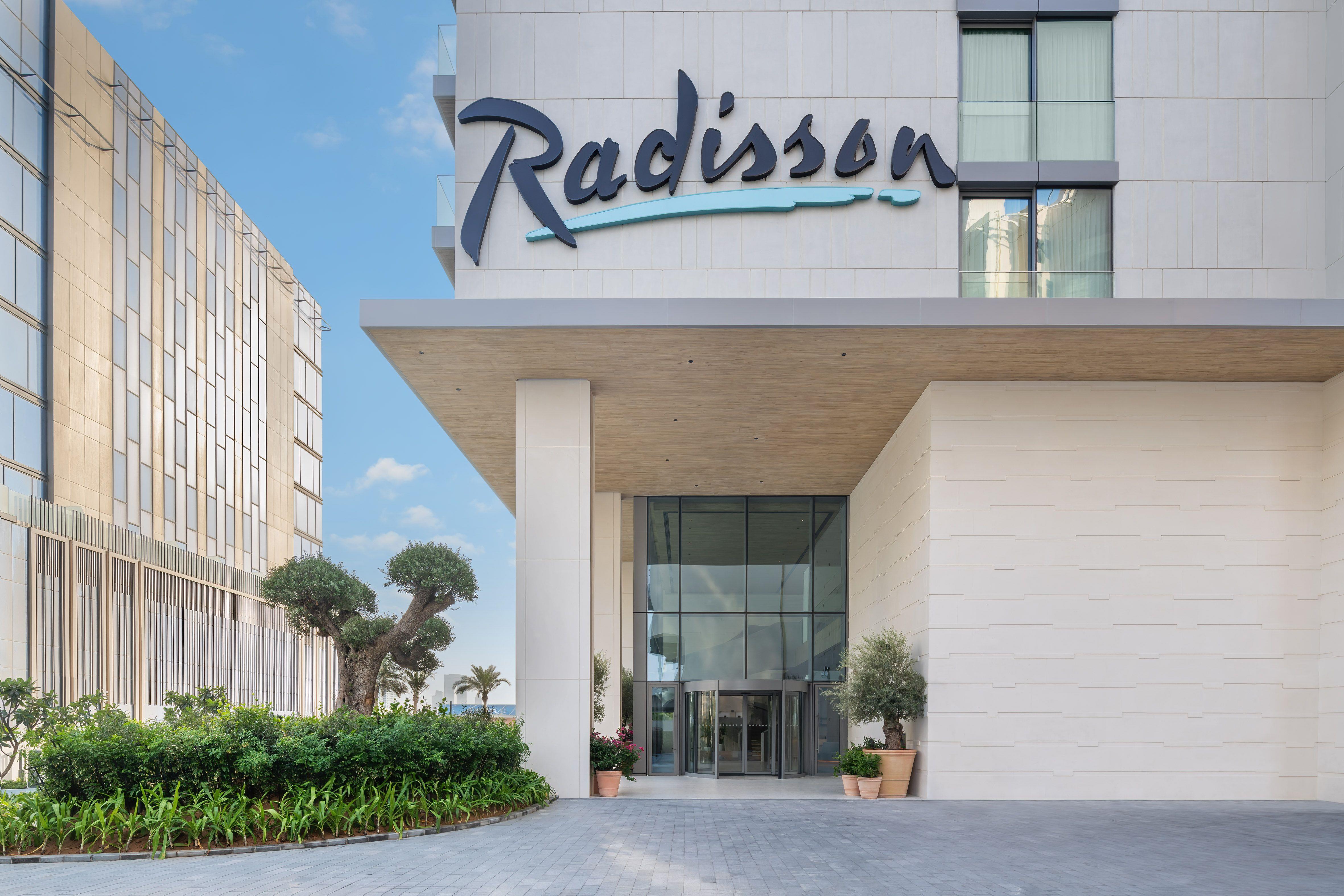 Radisson Beach Resort Palm Jumeirah 4*