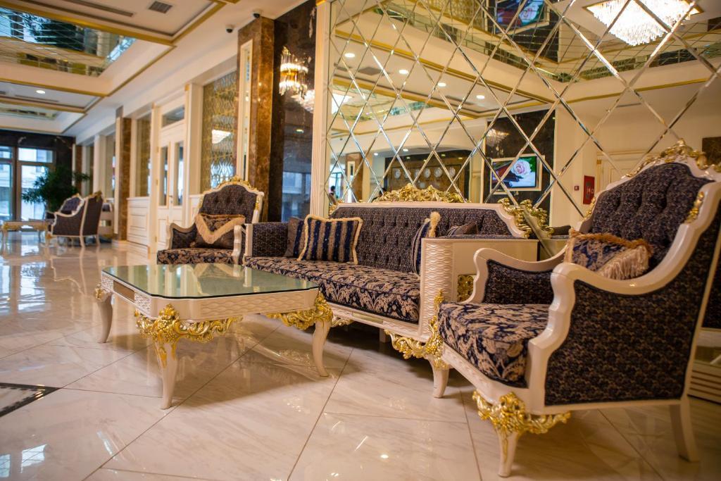 Piano Hotel Baku 4*
