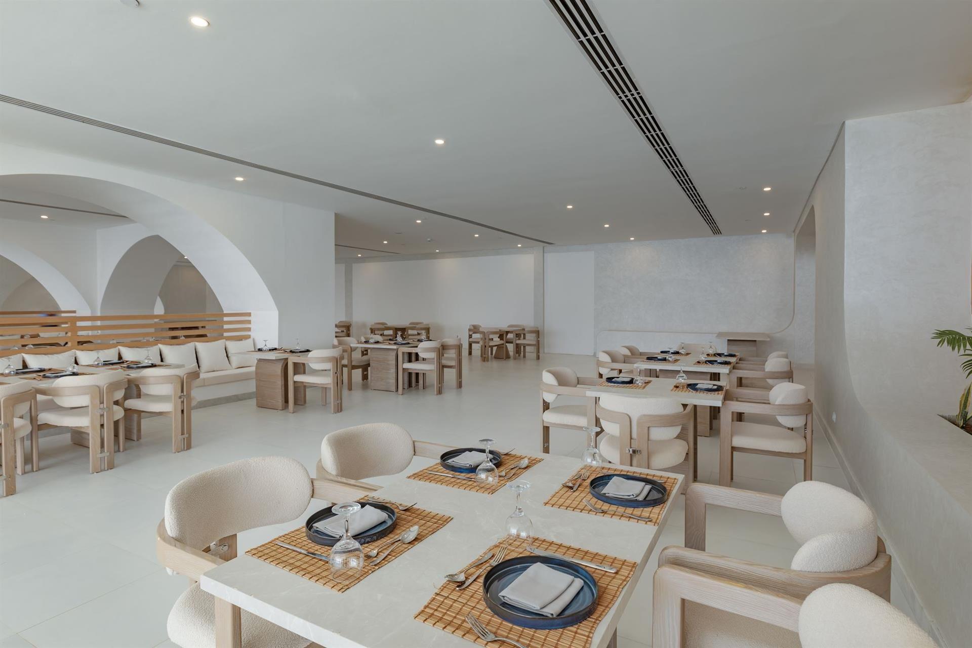 White Hills Resort 5*