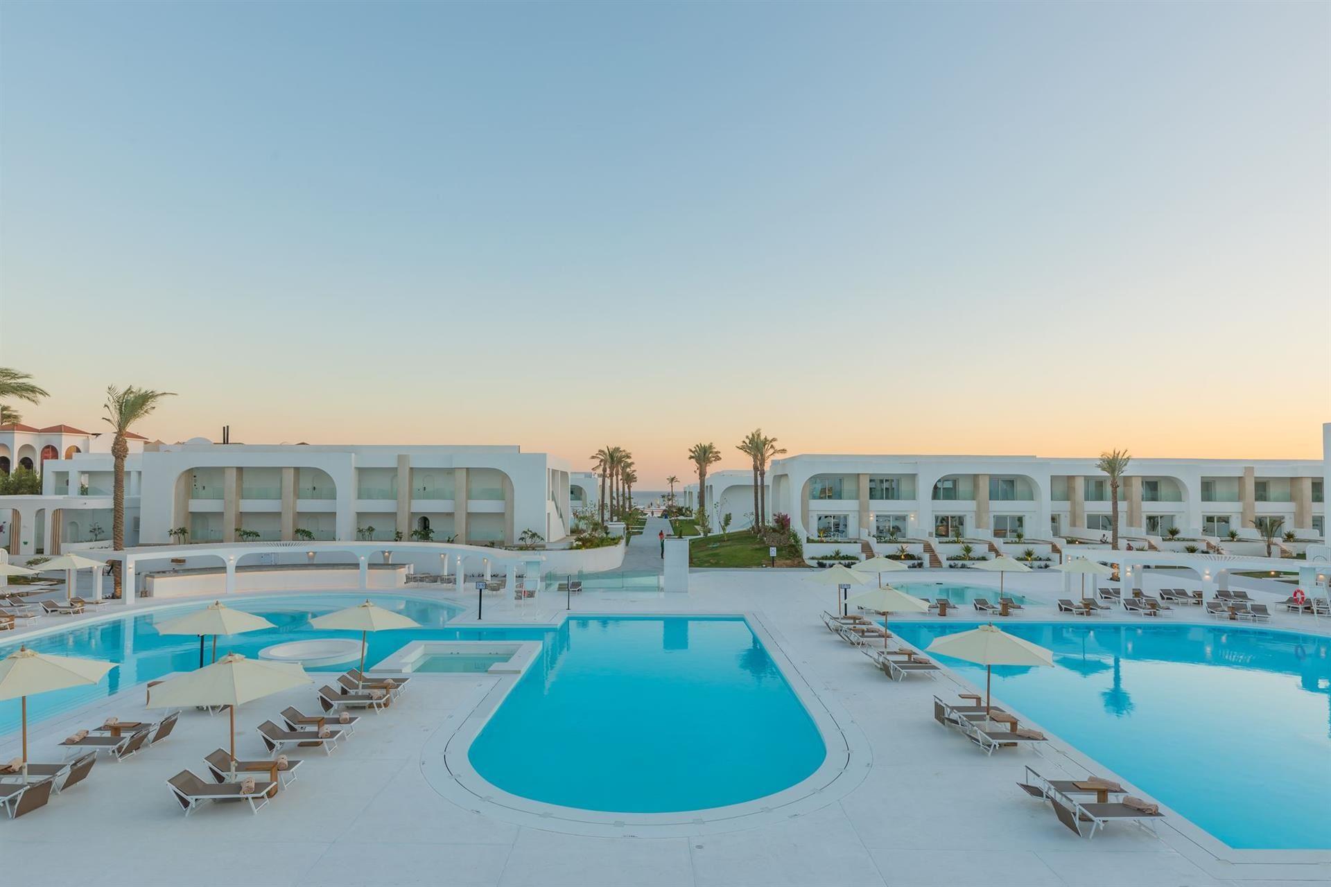 White Hills Resort 5*