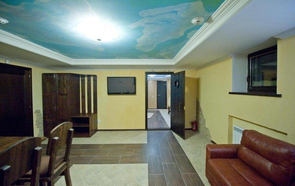 Михеев на Тополиной 7 2*