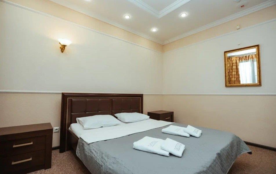 Михеев на Тополиной 7 2*