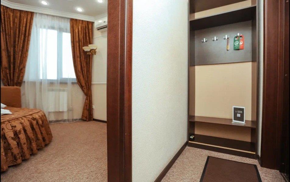 Михеев на Тополиной 7 2*