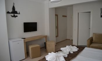Loren Hotel & Suites 2*