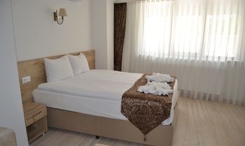 Loren Hotel & Suites 2*