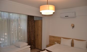 Loren Hotel & Suites 2*