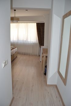 Loren Hotel & Suites 2*