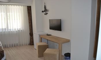 Loren Hotel & Suites 2*