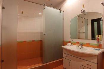 RIS Central Apartments Yerevan 0*