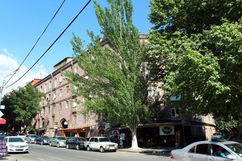 RIS Central Apartments Yerevan 0*