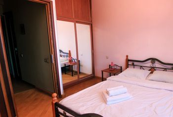 RIS Central Apartments Yerevan 0*