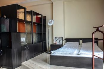 RIS Central Apartments Yerevan 0*