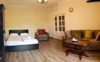 RIS Central Apartments Yerevan 0*