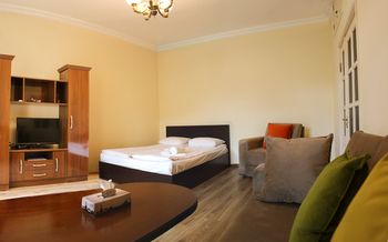 RIS Central Apartments Yerevan 0*