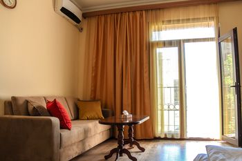RIS Central Apartments Yerevan 0*