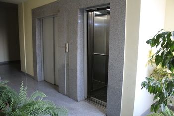 RIS Central Apartments Yerevan 0*