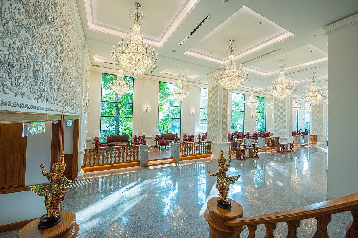 Туры в Empress Premier Hotel