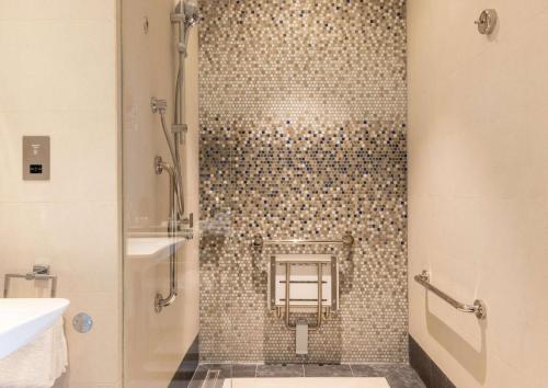 Embassy Suites By Hilton Doha Old Town 5*