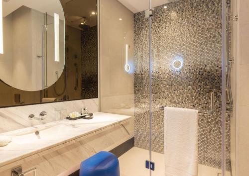 Embassy Suites By Hilton Doha Old Town 5*