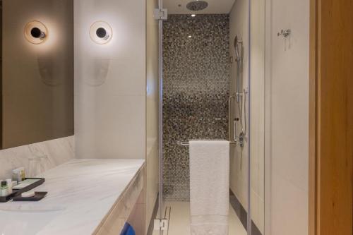 Embassy Suites By Hilton Doha Old Town 5*