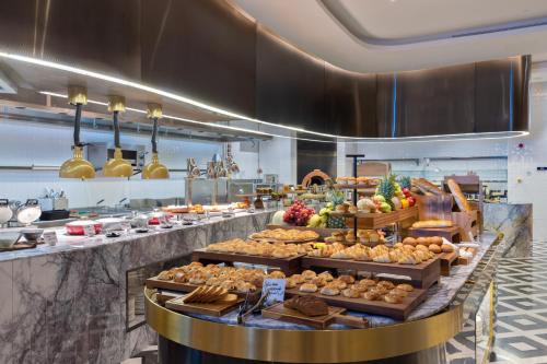 Embassy Suites By Hilton Doha Old Town 5*