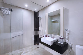 Quest Hotel San Denpasar 3*