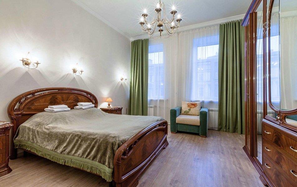 В доме Бажанова 0*