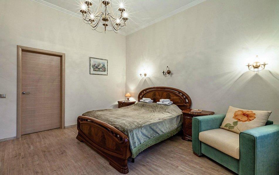 В доме Бажанова 0*