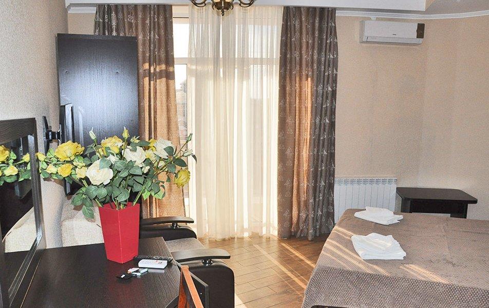 Милана (Витязево) 0*