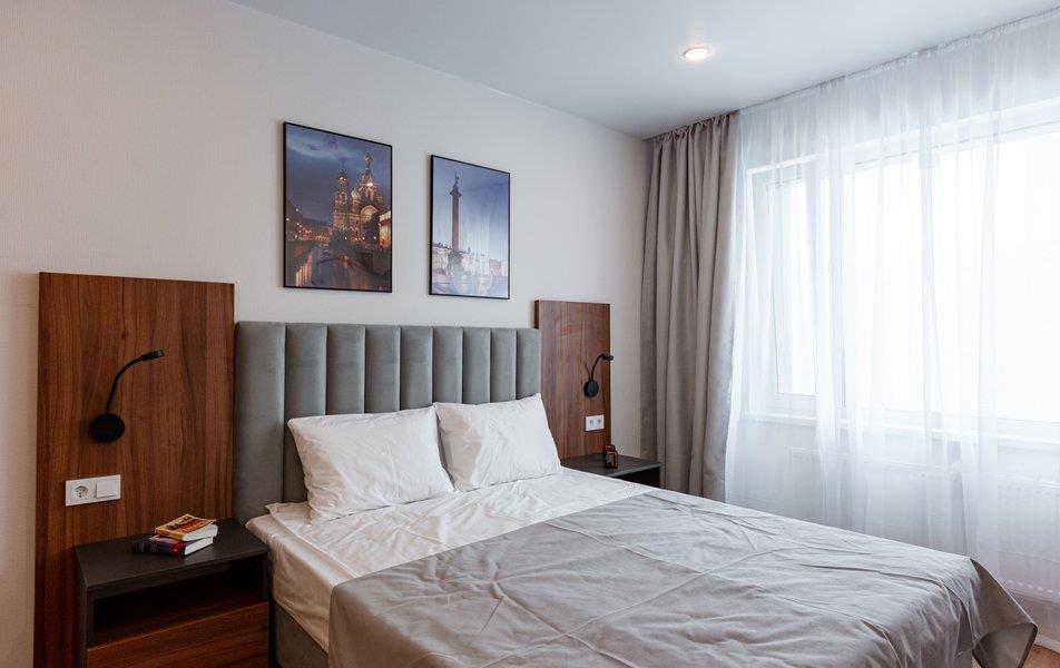 Авеню-Апарт на Мужества 3*